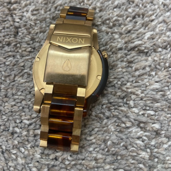 Nixon watch - Picture 2 of 3